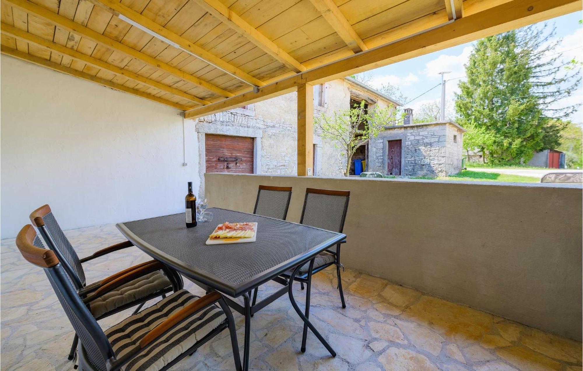 Cozy Home In Pazin With House A Panoramic View Exterior foto